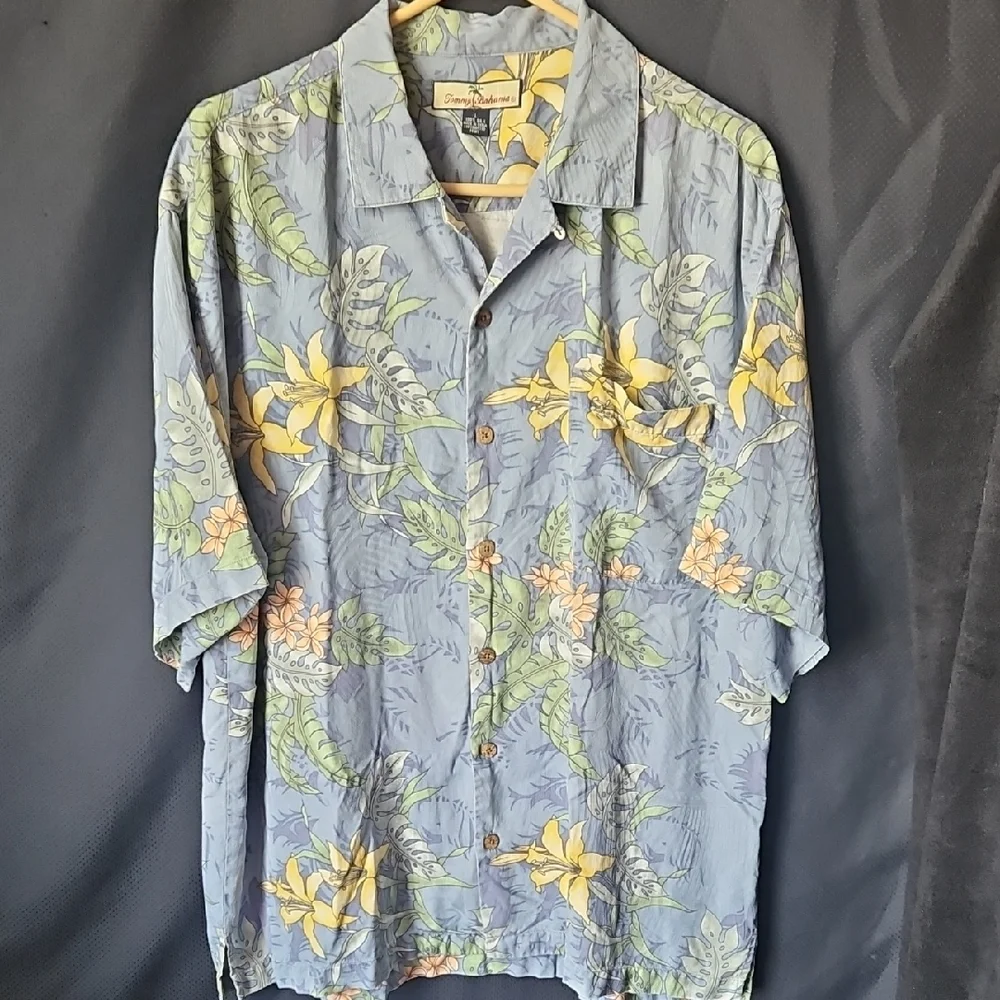 Tommy Bahama Hawaiian Shirt Men's L Blue Floral Short Sleeve‎ Button 100% Silk